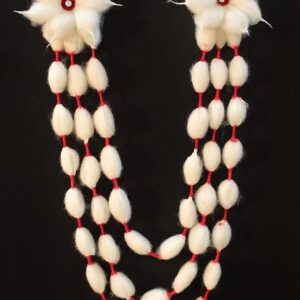 mch cotton vastra mala garland (gejje vastra with flowers) with kumkum (length 12 inches) (quantity 1)