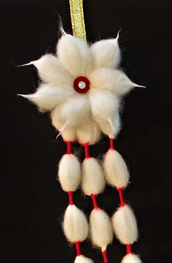 mch cotton vastra mala garland (gejje vastra with flowers) with kumkum (length 12 inches) (quantity 1) mch cotton vastra mala garland (gejje vastra with flowers) with kumkum (length 12 inches) (quantity 1)